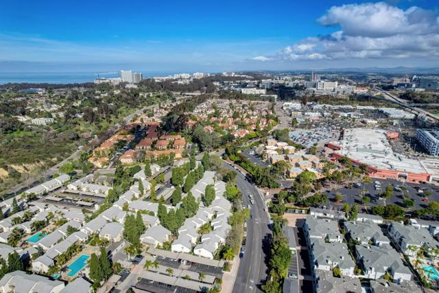 3136 Via Alicante, La Jolla CA: https://media.crmls.org/mediaz/2e2b0efa-a587-4547-bd87-34afc0cc0b66.jpg