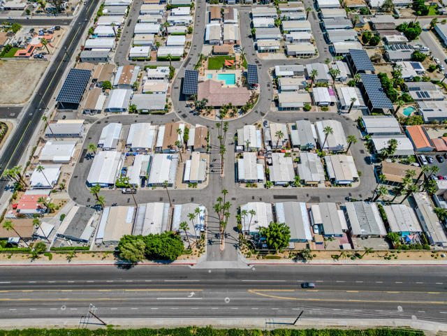 88 Dunes Circle, Cathedral City CA: https://media.crmls.org/mediaz/2e2bc2a0-59e1-45f7-856e-898df13065b1.jpg