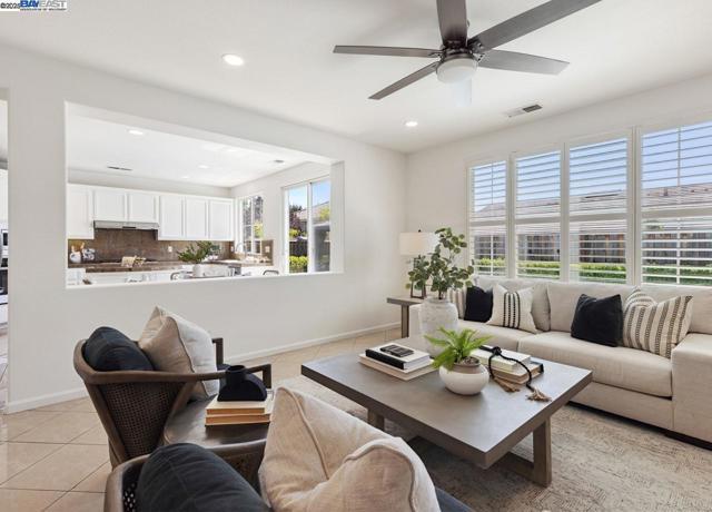 156 Elisha Ln, San Ramon CA: https://media.crmls.org/mediaz/2e2bdbed-bef7-40f4-a509-d9f6afa908d7.jpg