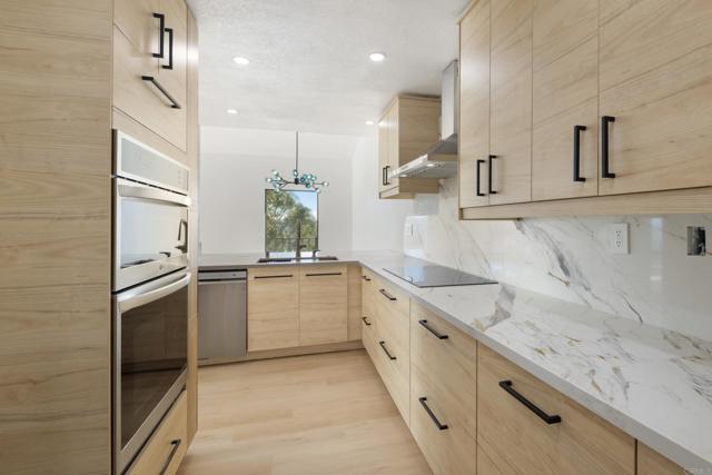 Detail Gallery Image 15 of 28 For 11439 Cascada Way, San Diego,  CA 92124 - 2 Beds | 3 Baths