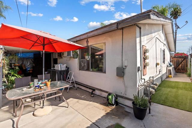 6821 23 Mohawk St, San Diego CA: https://media.crmls.org/mediaz/2e2cc49b-9257-46b5-ab03-9af0d6f00b0d.jpg