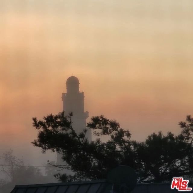 828 S Bedford Street, Los Angeles CA: https://media.crmls.org/mediaz/2e2cea52-db72-420e-8f17-8833430f3059.jpg