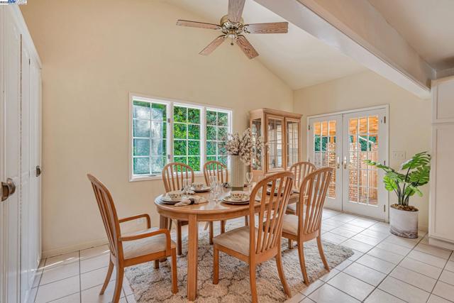 3950 Pinole Valley Rd, Pinole CA: https://media.crmls.org/mediaz/2e2ced0d-48f5-4acd-814c-378318f8a42e.jpg