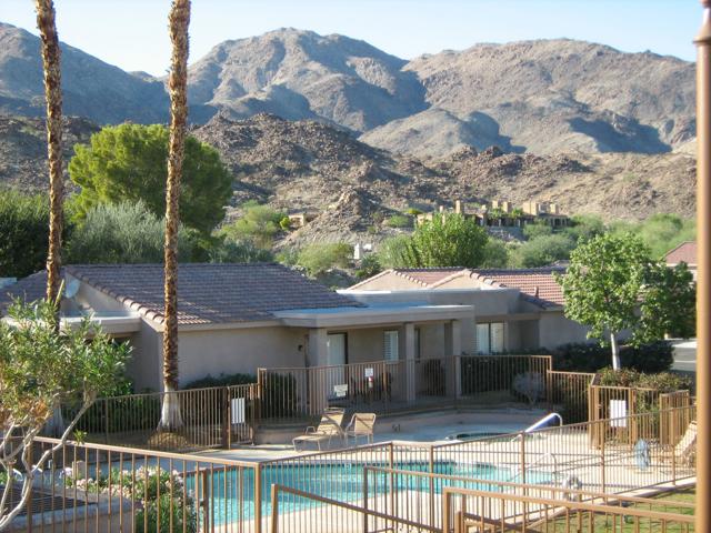 72346 Sommerset Drive, Palm Desert CA: https://media.crmls.org/mediaz/2e2d130e-e4e2-453c-9989-c80f2daf8e42.jpg