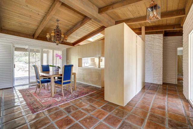 17711 S Mesa Drive, Pauma Valley CA: https://media.crmls.org/mediaz/2e2db885-6a0e-4896-a19d-534c5724639c.jpg
