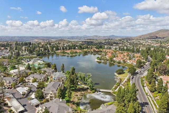 2077 Lakeridge Circle, Chula Vista CA: https://media.crmls.org/mediaz/2e2e129c-2334-45c2-bb11-c405b2bf0cf2.jpg