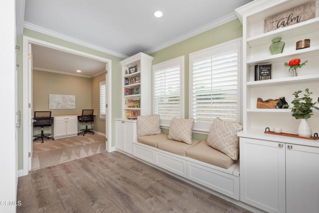 321 Town Forest Court, Camarillo CA: https://media.crmls.org/mediaz/2e2f36ba-b63c-4ecd-a1d4-81535ef8f588.jpg