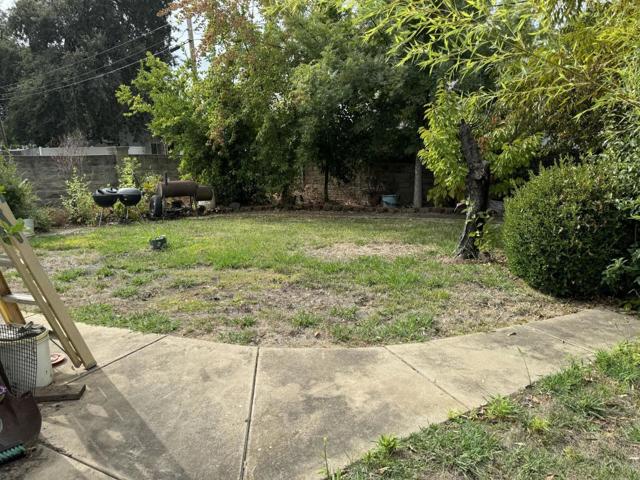 Image 14 of 16 For 2525 Walnut Avenue