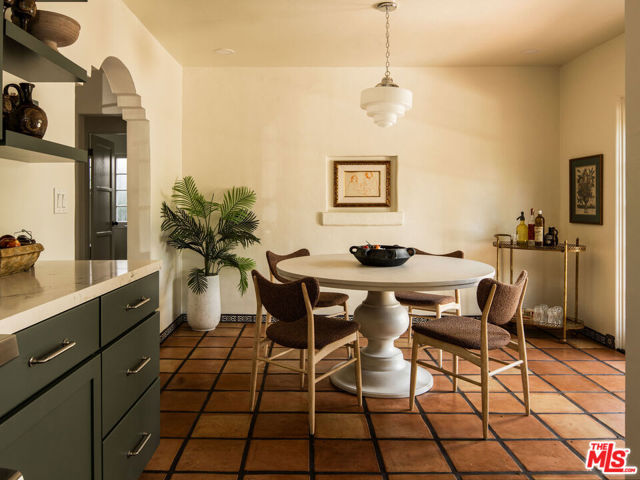 1444 S Sierra Bonita Avenue, Los Angeles CA: https://media.crmls.org/mediaz/2e2fc0fc-a2d2-40b7-9e0a-cf778ec625e6.jpg