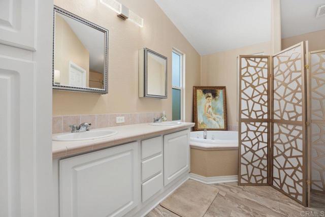 1600 E. Vista Way, Vista CA: https://media.crmls.org/mediaz/2e3007a7-5341-4b0d-ab38-be17a930880e.jpg