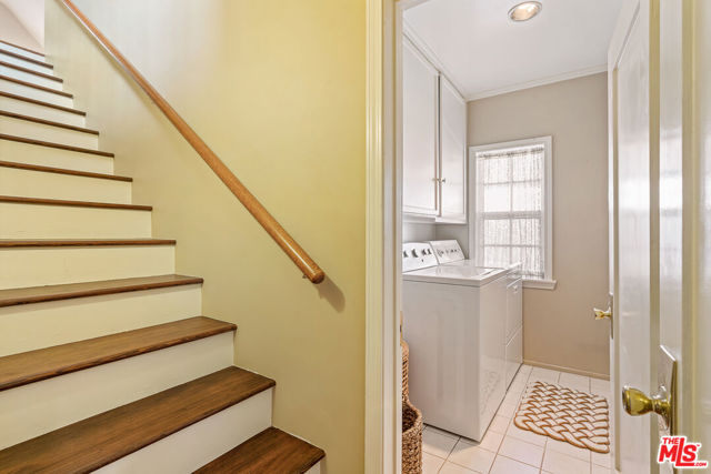 2338 Paloma Street, Pasadena CA: https://media.crmls.org/mediaz/2e300d10-8362-4ca3-877a-91d1e09e04ed.jpg