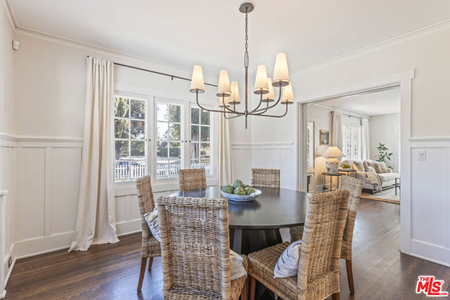 601 S Hudson Avenue, Pasadena CA: https://media.crmls.org/mediaz/2e33025e-a940-4d91-b81d-a345e02b5e6d.jpg