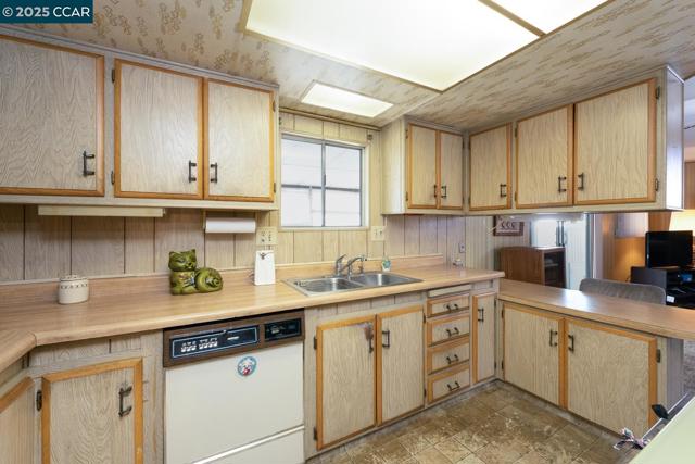 2019 Dalis Drive, Concord CA: https://media.crmls.org/mediaz/2e337c5a-0e2b-4faa-8c3c-be401e8570f9.jpg