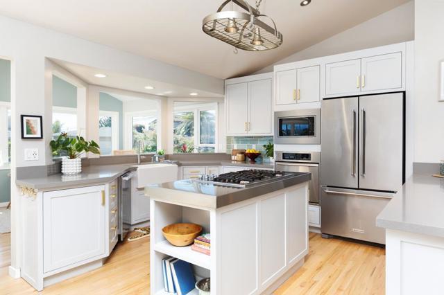 143 Moran Way, Santa Cruz CA: https://media.crmls.org/mediaz/2e338a14-914f-463d-9894-77e8d0e4d56c.jpg