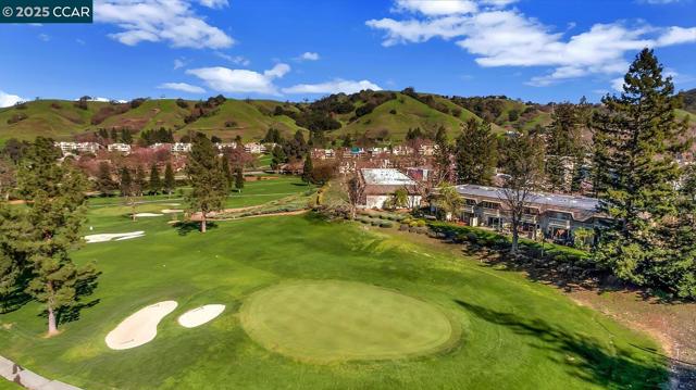 1129 Leisure Ln, Walnut Creek CA: https://media.crmls.org/mediaz/2e33eb7d-c766-4c65-a56c-4f28e3264329.jpg