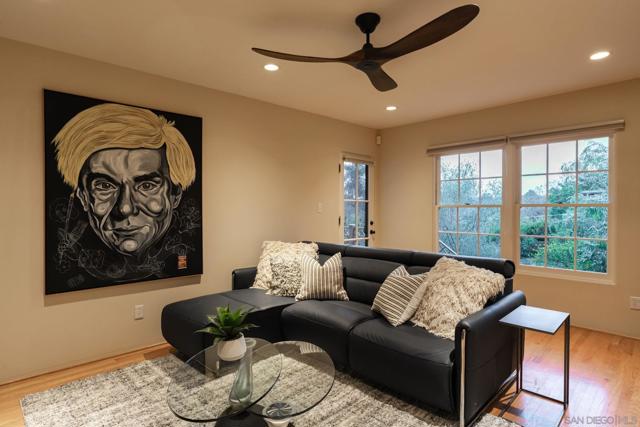 2810 Ivy Street, San Diego CA: https://media.crmls.org/mediaz/2e34301e-228c-4c94-a535-5b686d90ff20.jpg