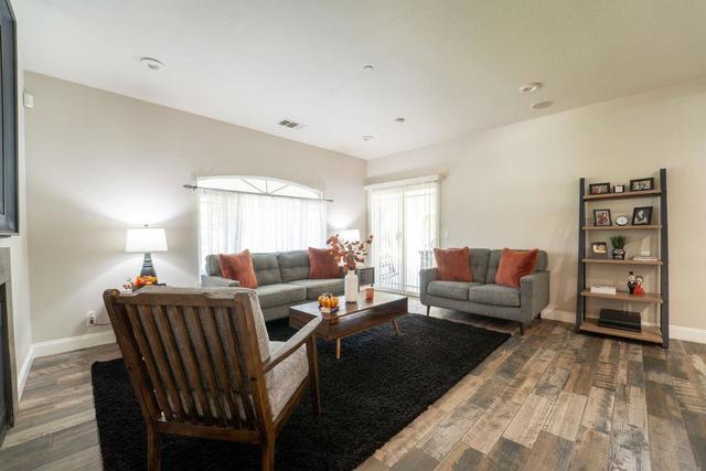 Image 15 of 73 For 35724 Linda Drive