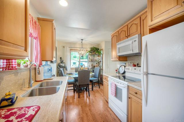 Detail Gallery Image 12 of 33 For 3733 Gail Dr, Oceanside,  CA 92056 - 2 Beds | 1 Baths
