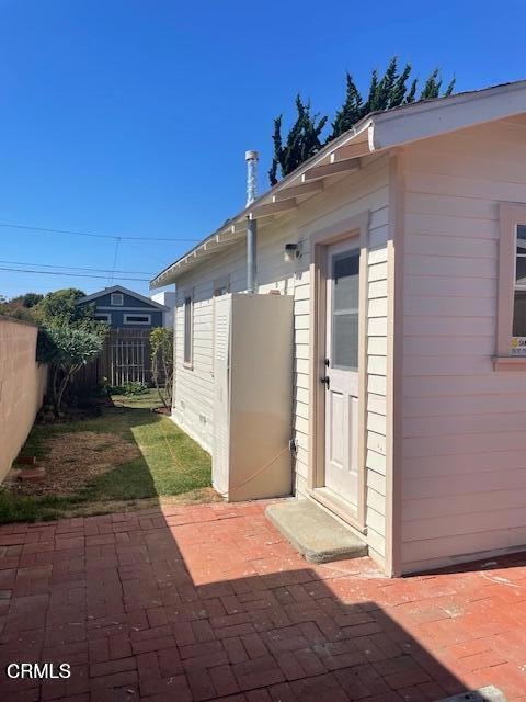 Detail Gallery Image 2 of 11 For 208 S Pacific Ave, Ventura,  CA 93001 - 2 Beds | 2 Baths