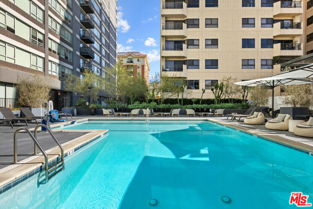 3460 W 7th Street, Los Angeles CA: https://media.crmls.org/mediaz/2e363105-abde-477d-b11a-24d5460933e2.jpg