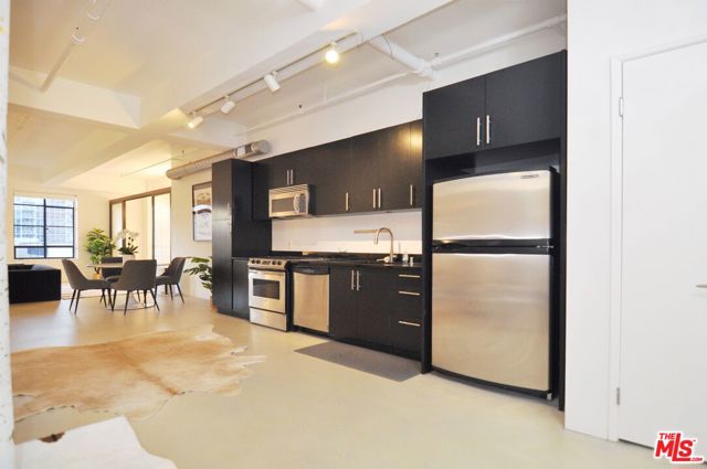 849 S Broadway, Los Angeles CA: https://media.crmls.org/mediaz/2e36e67b-418d-4f5b-9963-c7ca19e447ac.jpg