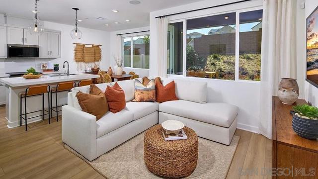 1059 Spike Street, Chula Vista CA: https://media.crmls.org/mediaz/2e3801f5-12f4-4c22-bdd6-71e939f1f0ec.jpg