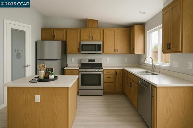 1384 Almador Ter, Atwater CA: https://media.crmls.org/mediaz/2e380867-d3b1-452c-a9a9-b96dd8e4e2ff.jpg