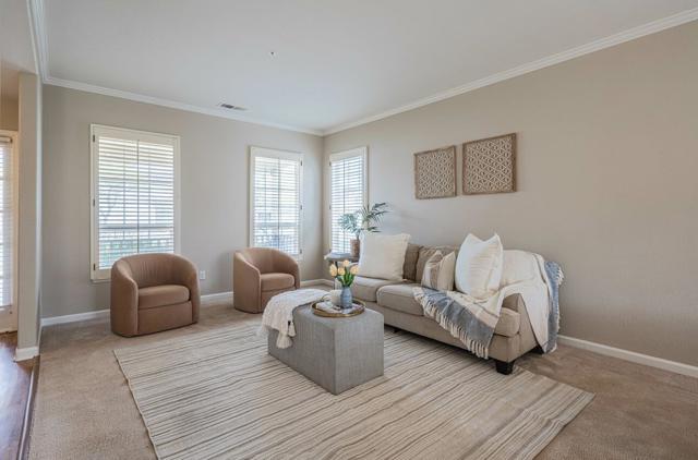 1016 Newington Street, Salinas CA: https://media.crmls.org/mediaz/2e382e6c-031d-4916-90ed-805353f79411.jpg