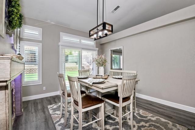 3358 Lake Circle Dr, Fallbrook CA: https://media.crmls.org/mediaz/2e392949-693a-493c-971d-ec238b8af89b.jpg