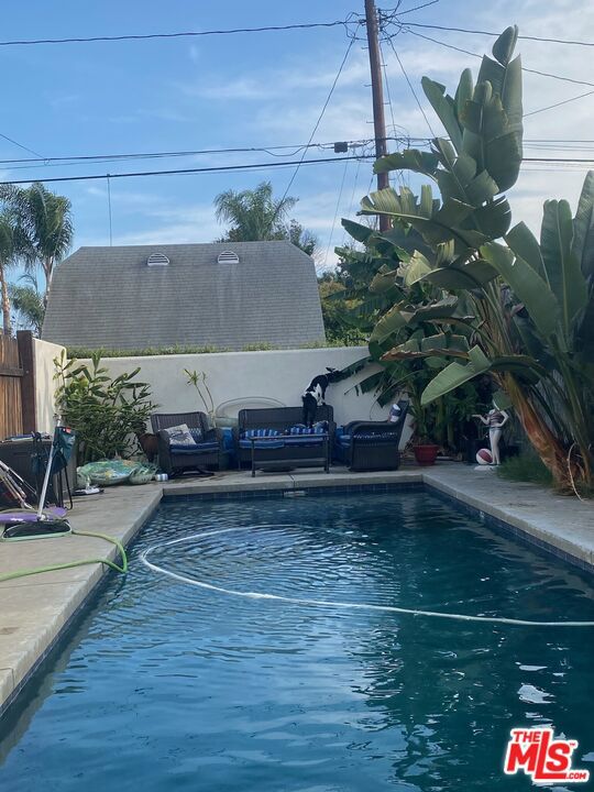 1990 7th Street, La Verne CA: https://media.crmls.org/mediaz/2e39a4e5-78e5-4240-8ef8-e57188b6b2b2.jpg