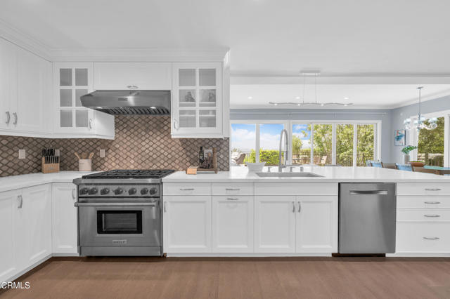 320 Starlane Drive, La Canada Flintridge CA: https://media.crmls.org/mediaz/2e39d6fa-a8d1-4c57-b43d-5914cca6309c.jpg