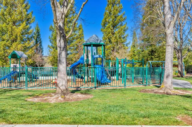 2645 Muirfield Way, Gilroy CA: https://media.crmls.org/mediaz/2e39f239-0d0c-4ca0-9e74-71d82978fa80.jpg