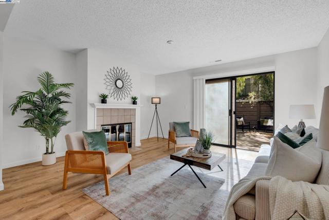 6189 Thornton Ave, Newark CA: https://media.crmls.org/mediaz/2e3a5bbf-36b4-4114-8bd6-9924e1cabc50.jpg