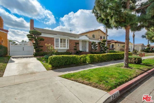 3408 W Martin Luther King Jr Boulevard, Los Angeles CA: https://media.crmls.org/mediaz/2e3a90b7-e2eb-4248-8e9b-dc2f49f82942.jpg