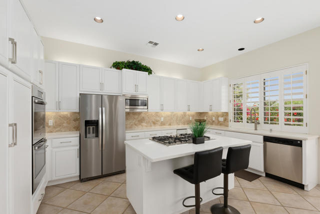 Image 9 of 44 For 48540 Capistrano Way