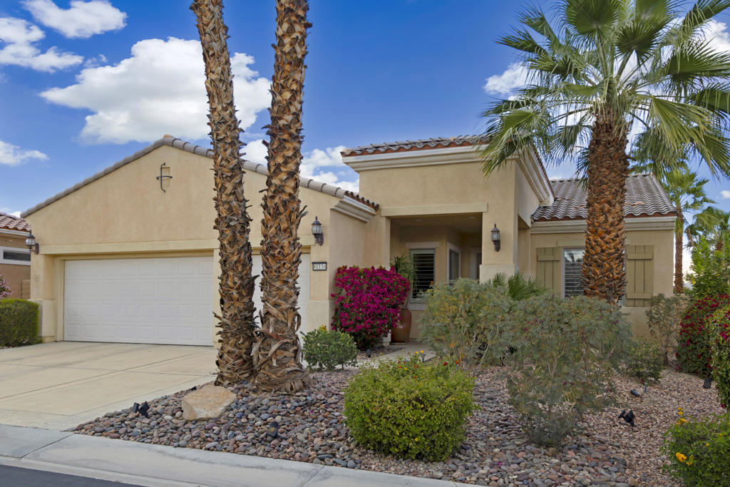 81138 Avenida Lorena