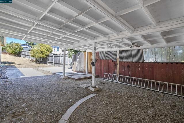 948 Jones Ave, Pinole CA: https://media.crmls.org/mediaz/2e3c9b44-f03e-4471-919d-a2fab033a84b.jpg