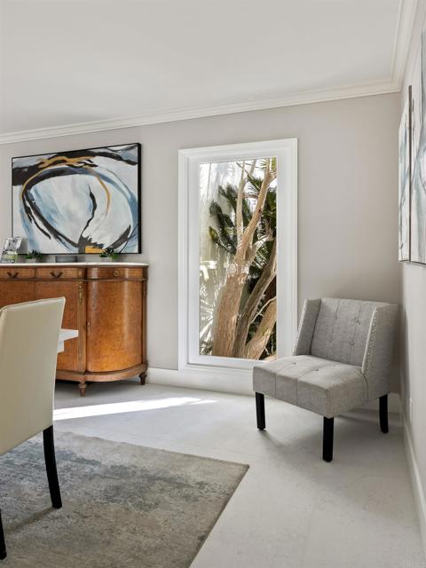 5918 Germaine Lane, La Jolla CA: https://media.crmls.org/mediaz/2e3d3b96-469d-4f6e-a54b-a98ee176b17f.jpg