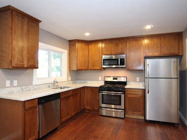 14750 Skyline Boulevard, Woodside CA: https://media.crmls.org/mediaz/2e3dffa2-d977-4e95-aa63-0a0d163f7495.jpg