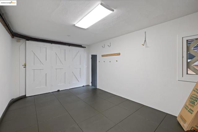 2583 Buena Vista Way, Berkeley CA: https://media.crmls.org/mediaz/2e3e5864-9c51-48b6-9d99-b0e93ce83c9c.jpg