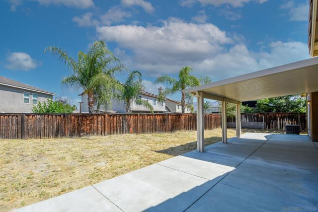 1854 Jasmine Ct, San Jacinto CA: https://media.crmls.org/mediaz/2e3e7461-bc1c-4430-8003-460a2736a3dc.jpg