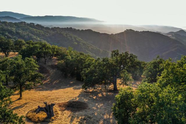21 Long Ridge Trail, Carmel CA: https://media.crmls.org/mediaz/2e3ee354-9875-470e-bb27-4f7689254ad2.jpg