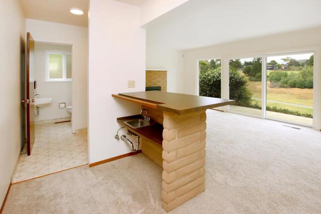 1079 Sumner Avenue, Aptos CA: https://media.crmls.org/mediaz/2e3f504f-cca2-408e-9f2e-48fd895dc112.jpg
