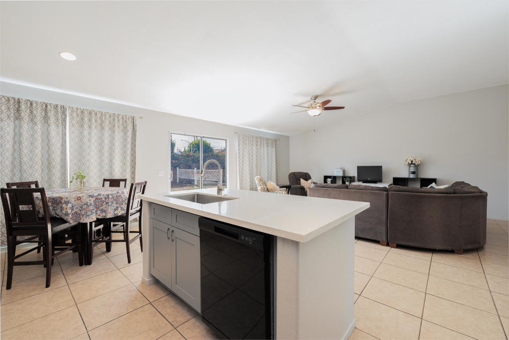 2e402f89 Fef9 4c62 89c2 D39ce7a62968