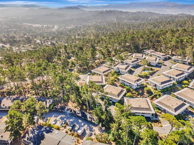59 Skyline Crest Dr, Monterey CA: https://media.crmls.org/mediaz/2e414b28-18f9-45a9-a2dc-c0dc15f25ecc.jpg