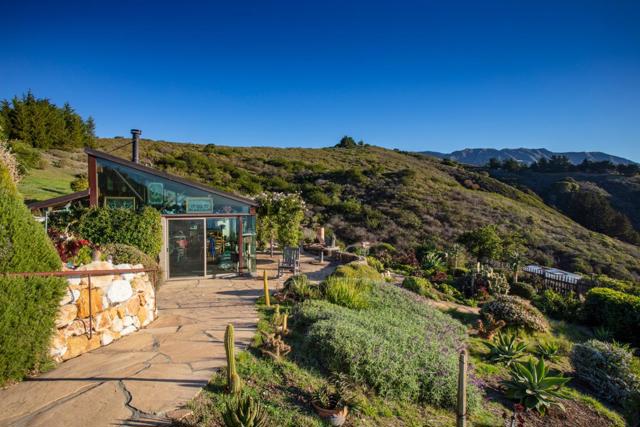 46400 Clear Ridge Road, Big Sur CA: https://media.crmls.org/mediaz/2e417d7e-5228-4be9-80fc-1761df47db3a.jpg