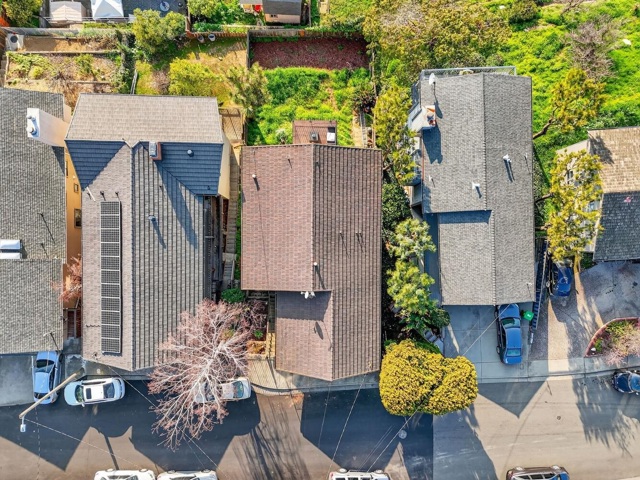 16605 Rolando Ave, Castro Valley CA: https://media.crmls.org/mediaz/2e419955-a044-45e3-a44b-15b225478294.jpg