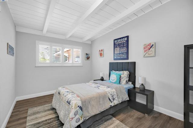 38392 Nebo Dr, Fremont CA: https://media.crmls.org/mediaz/2e41f025-95da-4271-aee7-a4226fca7a19.jpg