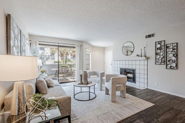 1689 Via Laguna, San Mateo CA: https://media.crmls.org/mediaz/2e42bc61-014d-4d79-95e1-c25621929d44.jpg