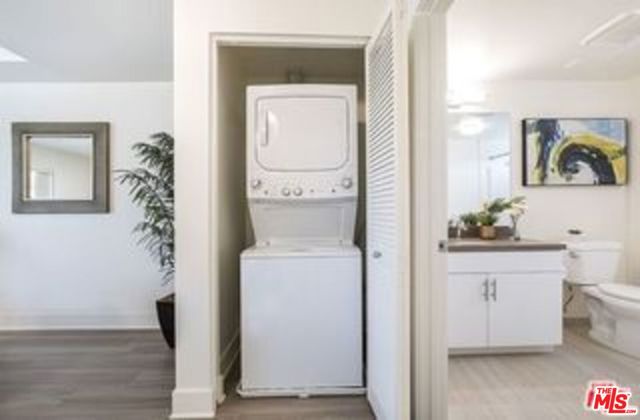 521 W Colorado Street, Glendale CA: https://media.crmls.org/mediaz/2e432d05-f634-4fb6-ad30-ef7bfcc24d94.jpg